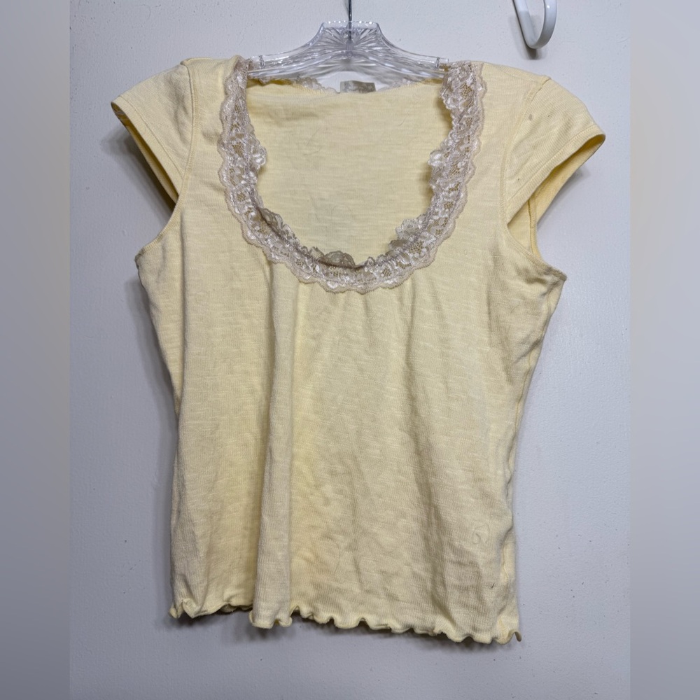 Free People Butter Yellow Lace Trim Tee – Size M